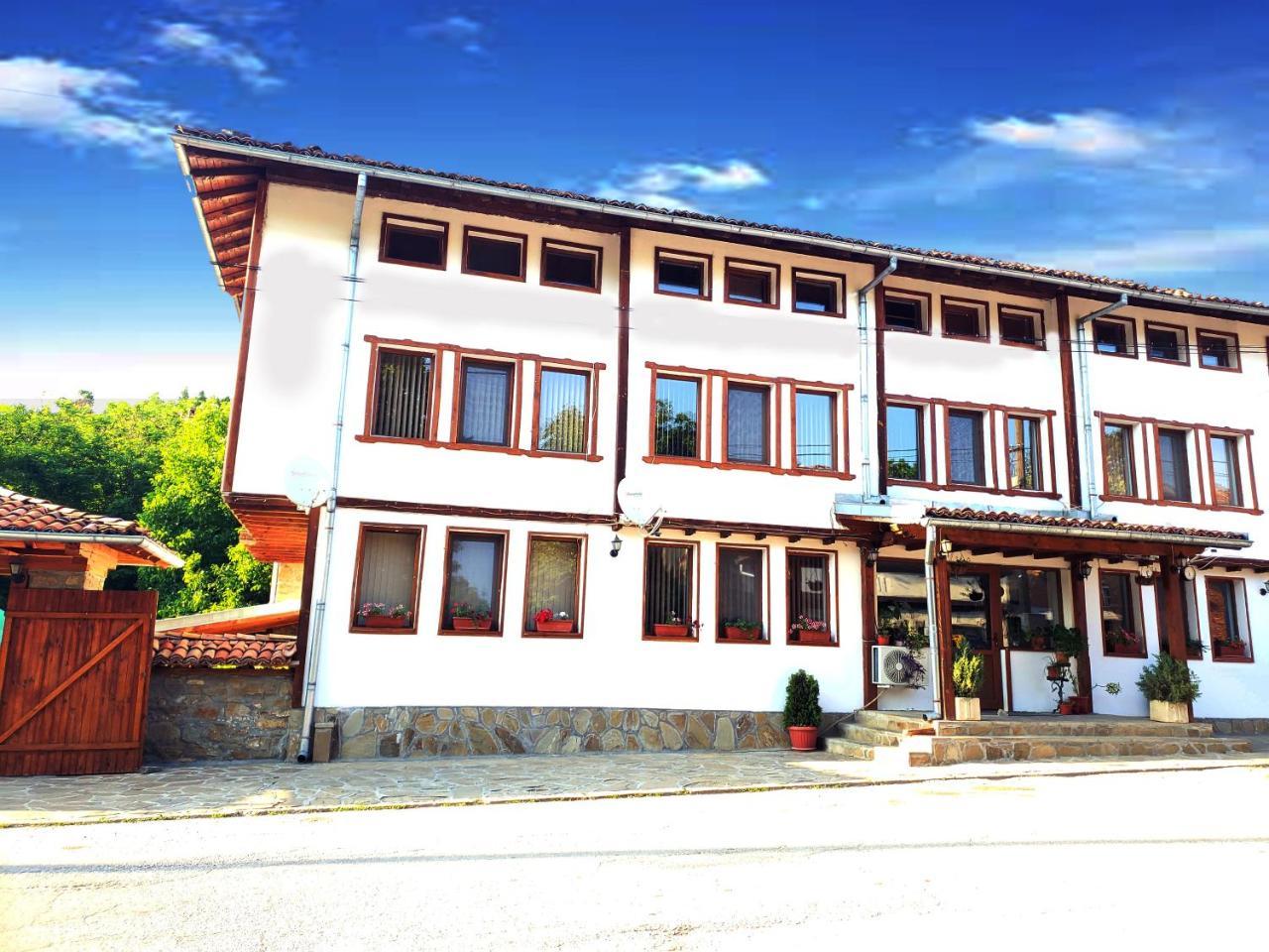 Yakovtsi Inn Exterior foto